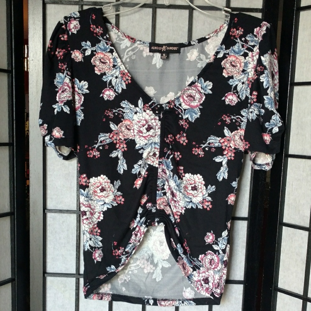 Stretch Cinched Floral Crop Top